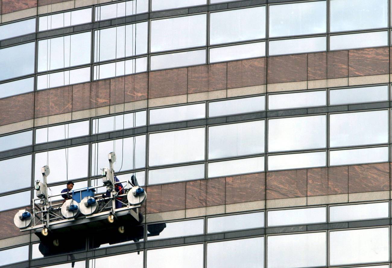 El crespúsculo de la jornada laboral  Cambios y amenazas en la era digital