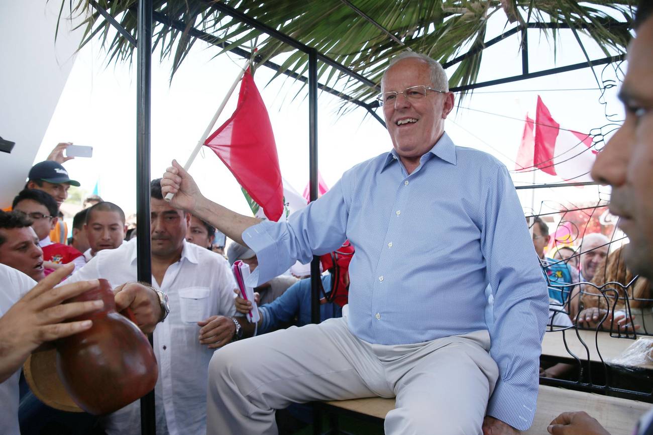 Reparto de poderes en Perú  Entre el rechazo a la corrupción y la memoria fujimorista del orden