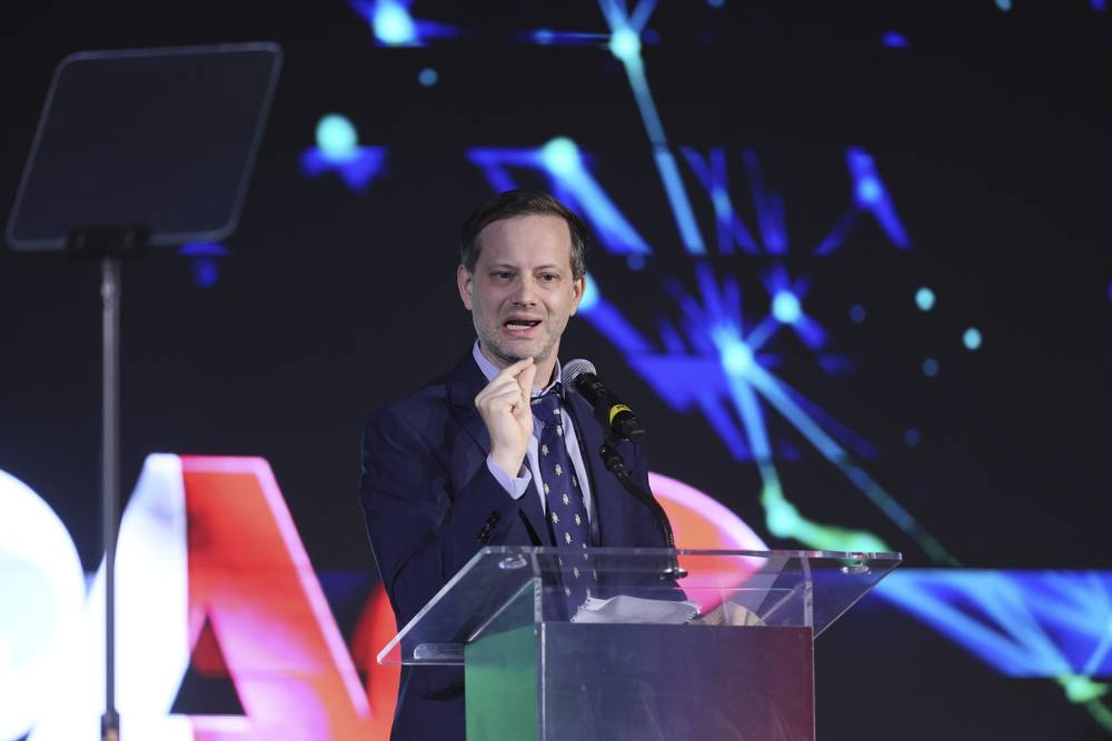 <p>Los&nbsp;«parásitos mentales» de Axel Kaiser</p>  El emprendedor intelectual que alimenta a la extrema derecha latinoamericana
