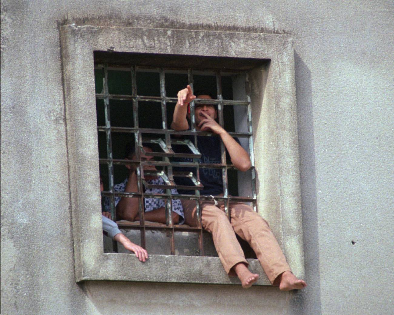 <p>Pánico, violencia y crisis en las cárceles de América Latina</p>  Entrevista a Gustavo Fondevila