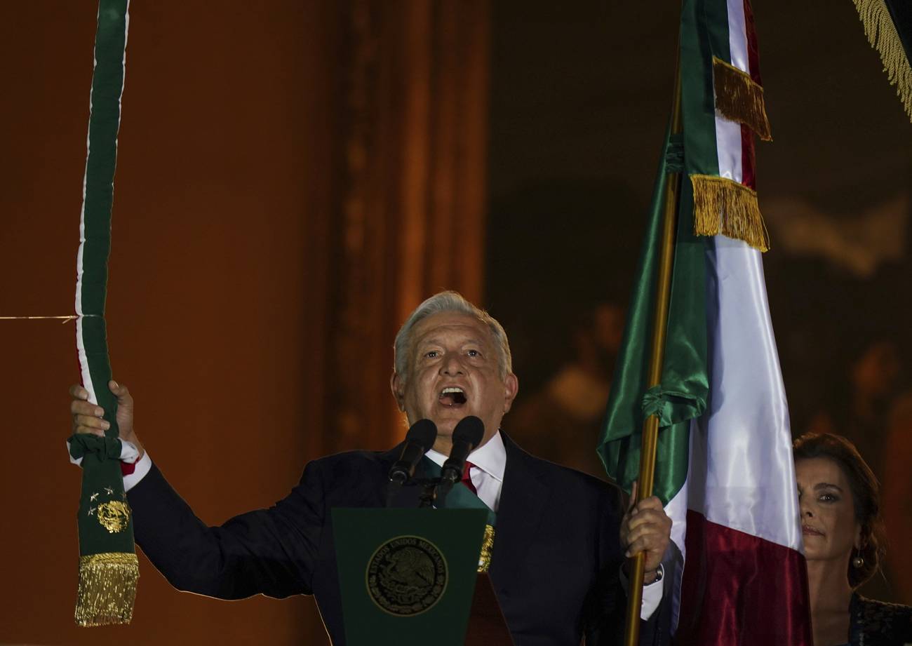 AMLO y sus contradicciones