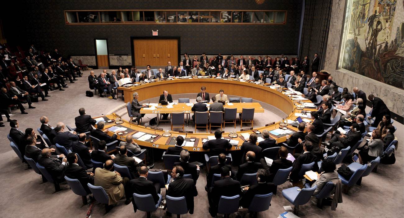 <p>«El enfoque fundamentalista contra las drogas genera más daño que las drogas mismas»</p>  Entrevista a Milton Romani