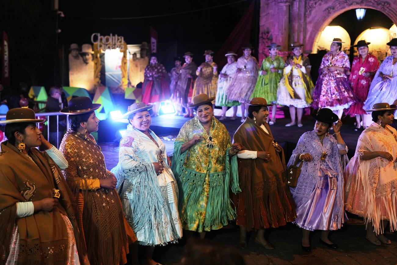 El desborde económico popular en Bolivia. Comerciantes aymaras en el mundo global