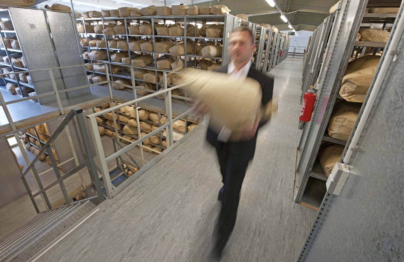 La vida de los otros  La caída del Muro de Berlín y la batalla por los archivos