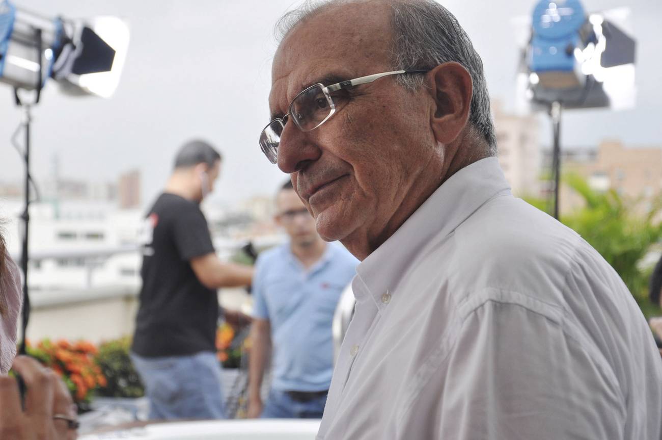 <p>¿Se polarizó Colombia? Humberto de la Calle responde</p>