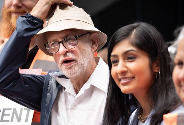 <p>¿Una nueva izquierda para Gran Bretaña?</p>  La crisis del gobierno de Starmer y el nuevo partido de Corbyn