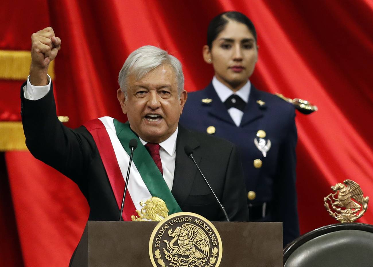 <p>Transformación y transformismo</p>  Horizontes del naciente gobierno de López Obrador
