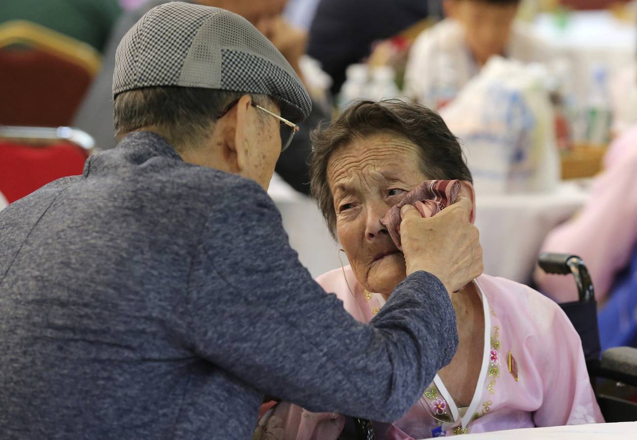 <p>Las dos Coreas: un cruel legado de la Guerra Fría</p>  Entre la separación y el encuentro