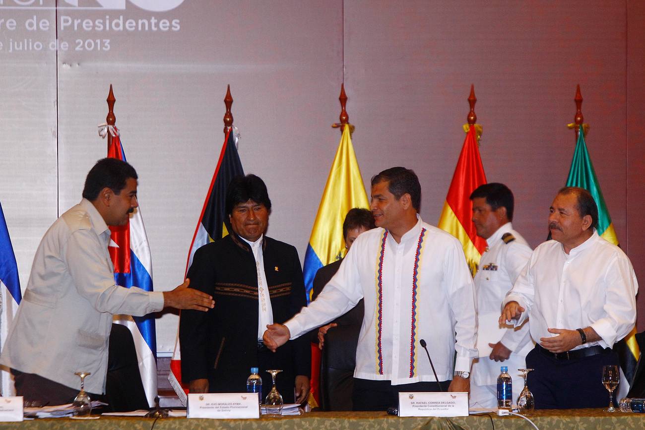 Cuando la diestra es siniestra y la siniestra no es diestra  Una perspectiva crítica y feminista de las izquierdas latinoamericanas 