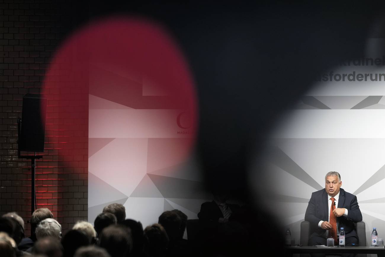 <p>¿Por qué y cómo se erosiona la democracia?</p>