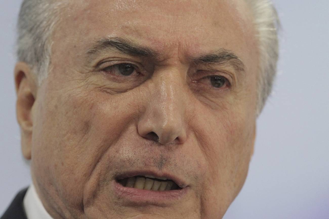 <p>Temer agoniza y el sistema político se derrumba</p>