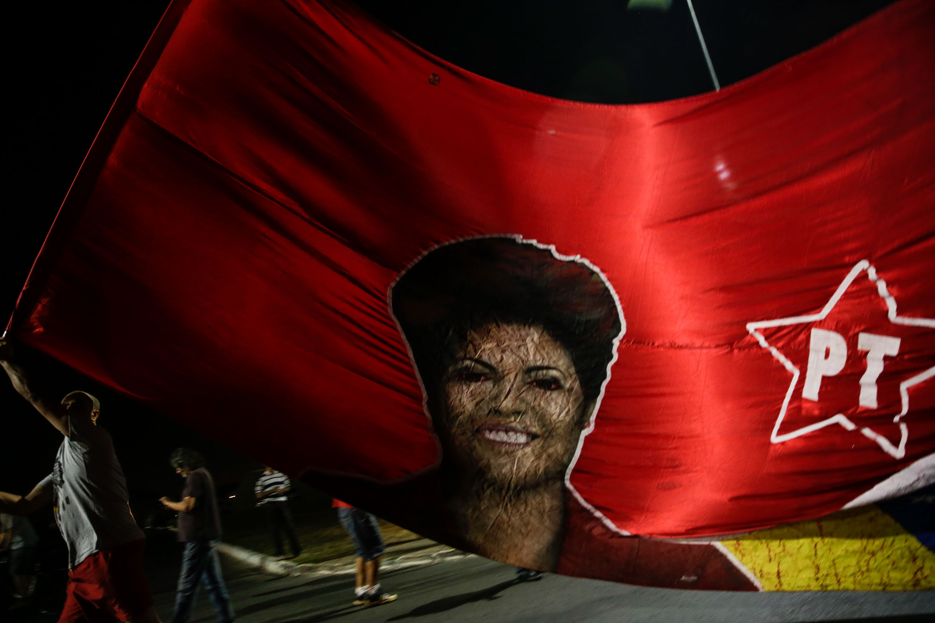 <p>«Los movimientos sociales están presionando para restituir la democracia en Brasil»</p>