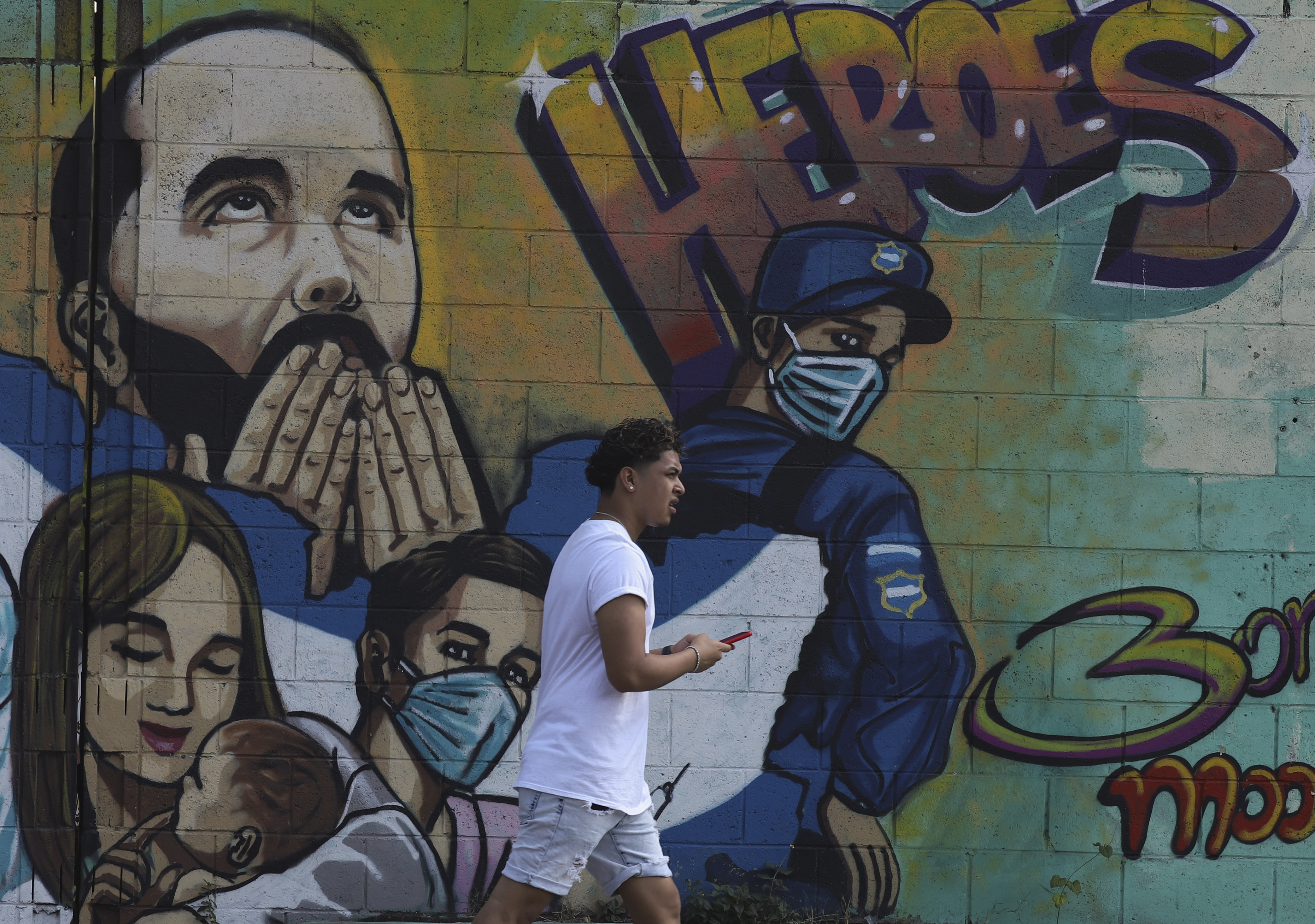 <p>Dios, Twitter y los militares</p>