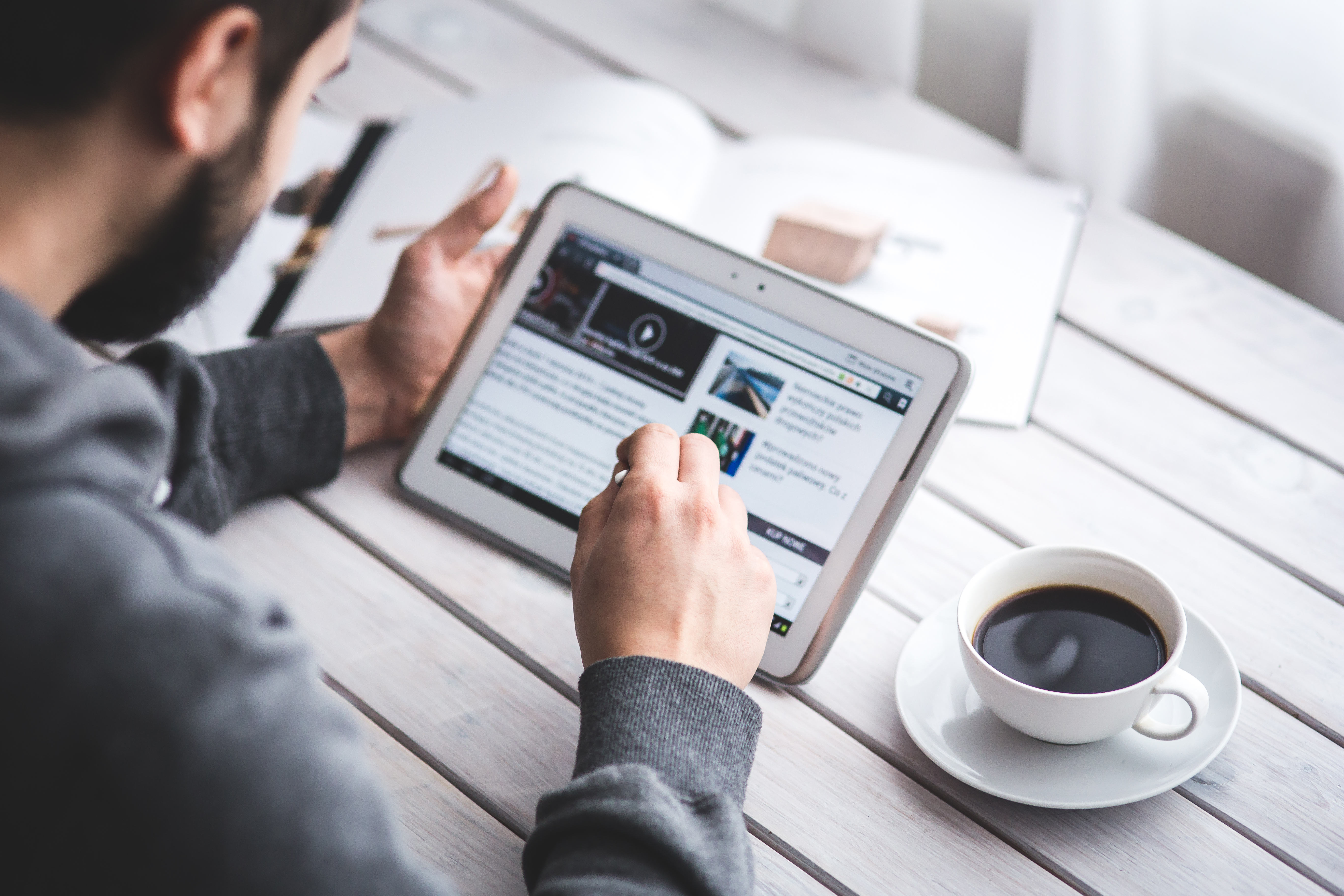 <p>Medios y plataformas digitales: la cancha donde se juega la democracia</p>