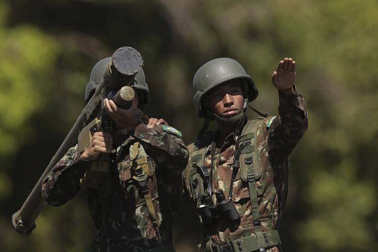 ¿Volvieron los militares en Brasil? La democracia obstruida por la cuestión militar