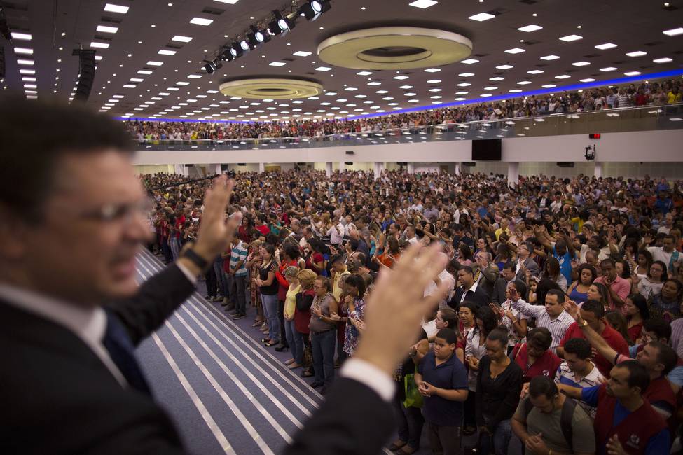 ¿Quiénes son? ¿Por qué crecen? ¿En qué creen? Pentecostalismo y política en América Latina