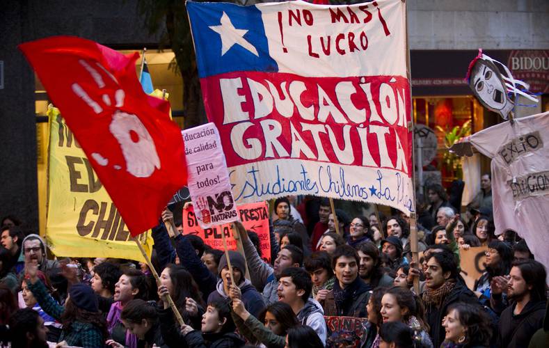 «No somos hijos de la democracia, sino nietos de la dictadura»  El movimiento estudiantil chileno en 2011 y después
