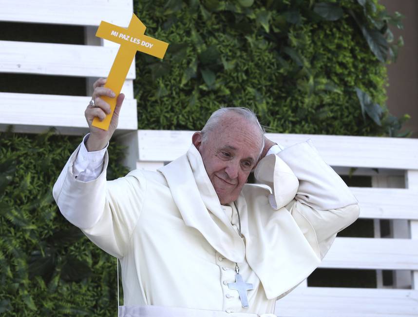 Francisco en Chile: entre la «religión del mercado» y los escándalos de abusos