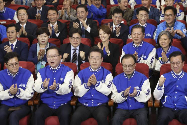 <p>La centroizquierda gana terreno en Corea del Sur</p>