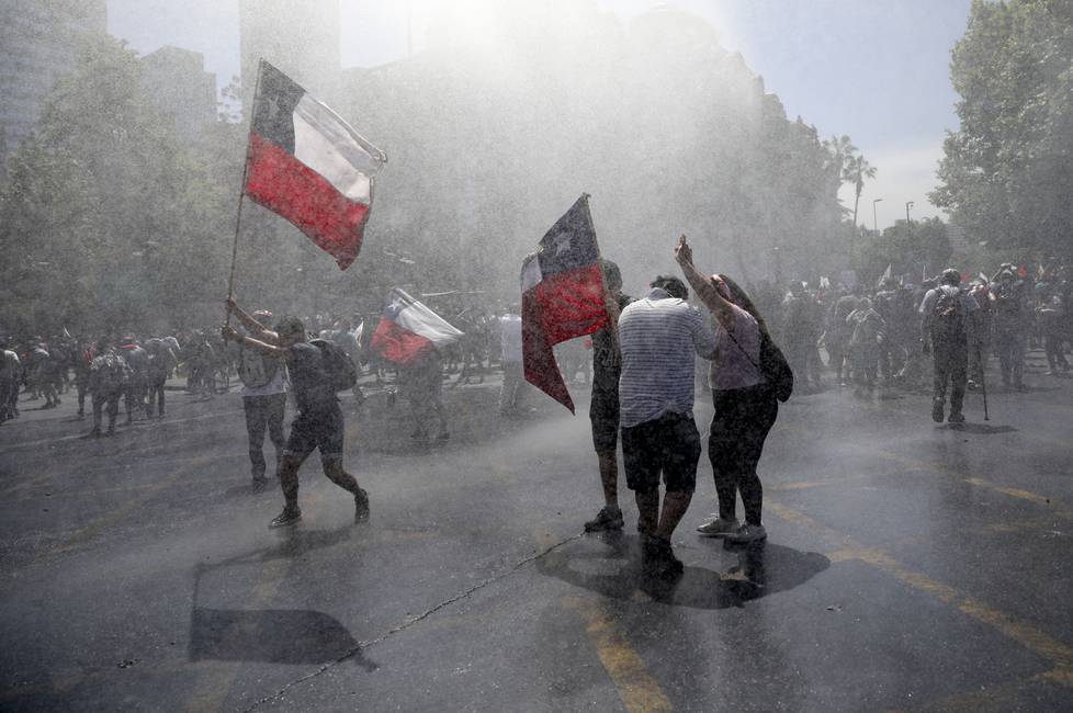 El «reventón social» en Chile Una mirada histórica