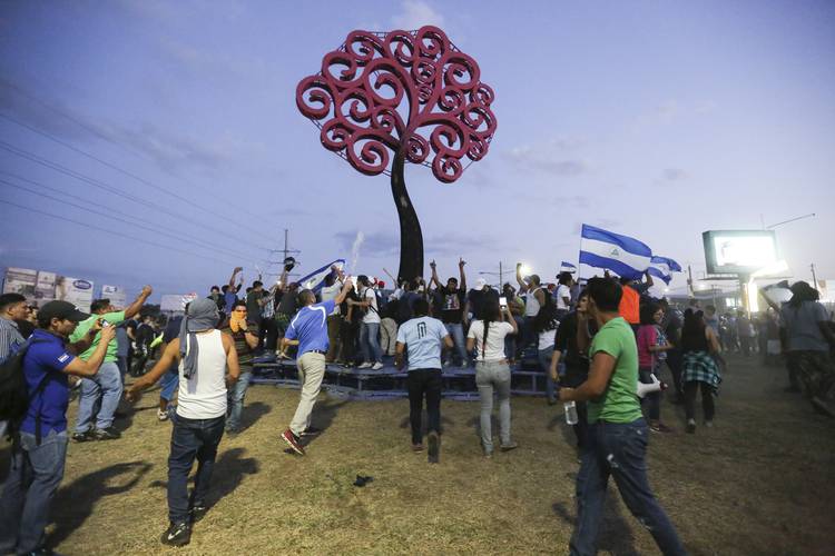 <p>La rebelión del pueblo de Nicaragua</p>