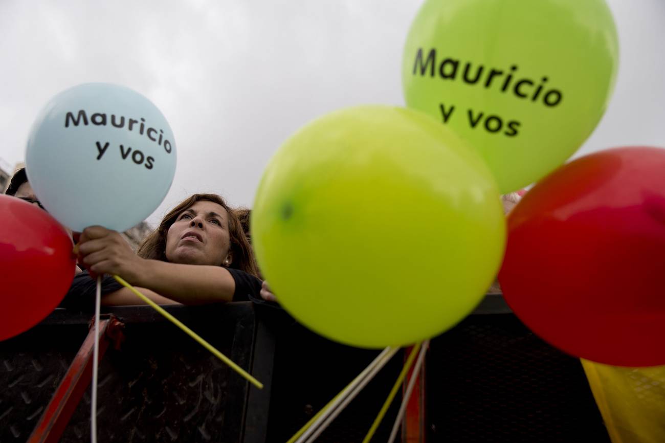 La «ola amarilla» en Argentina  Reconfiguraciones tras el triunfo de Cambiemos