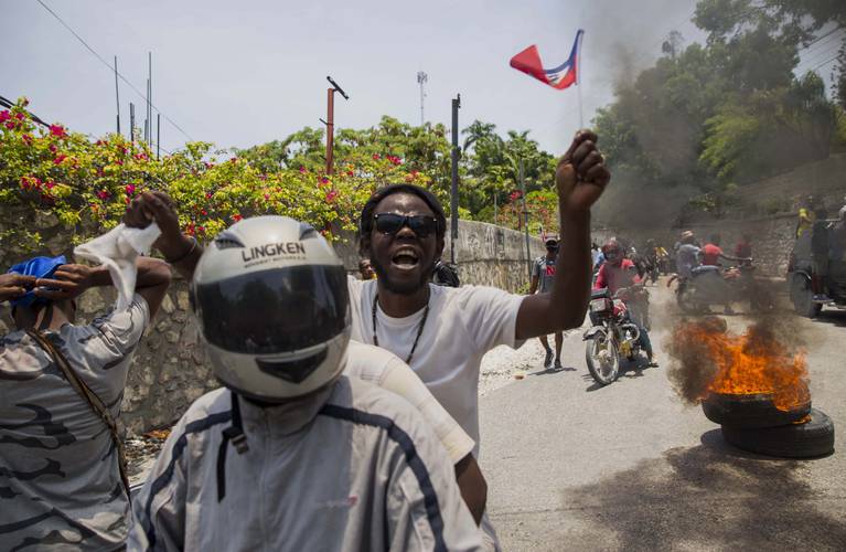 Haití: entre vientos de cambio y ruido de botas