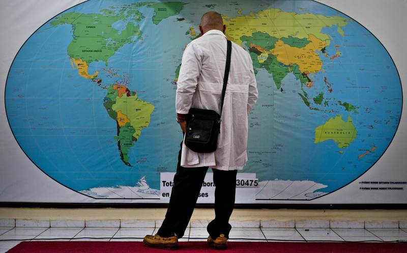 Los médicos cubanos en el exterior  Apariencia y realidad