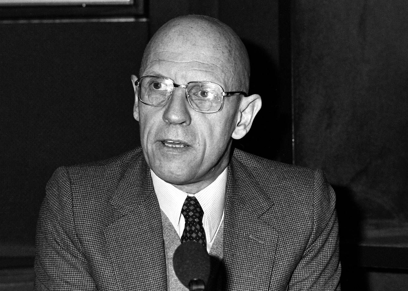 <p>Foucault nunca está en paz</p>