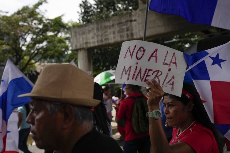 <p>Panamá se levanta contra la minería</p>