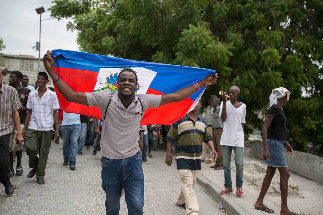 <p>«En Haití hay un desmoronamiento de todos los aspectos de la vida social»</p>  Entrevista a Arnold Antonin