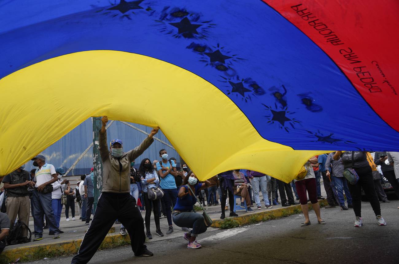 <p>¿Por qué puede volver a ganar el chavismo en Venezuela?</p>