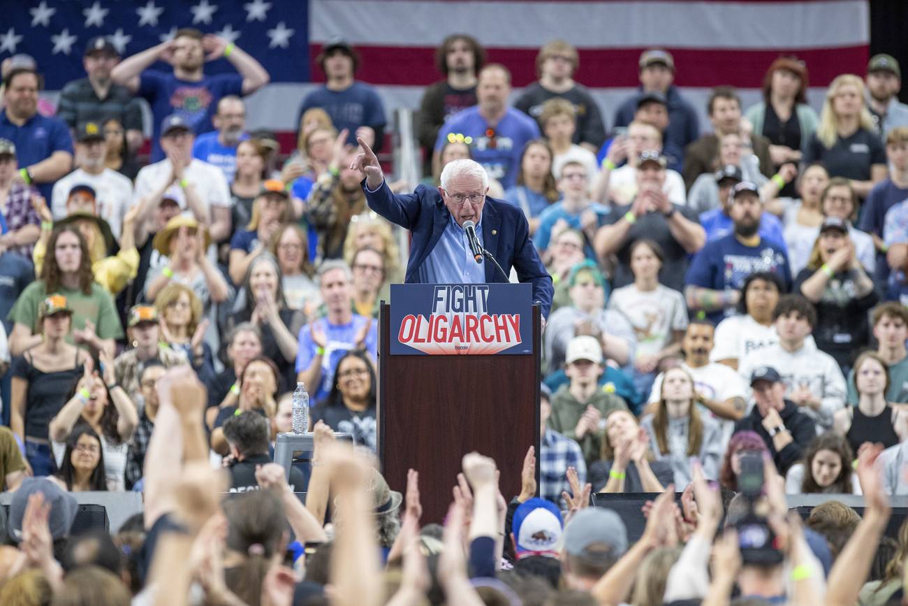 <p>«Enfrentar a la oligarquía»</p> Cómo Bernie Sanders moviliza al antitrumpismo