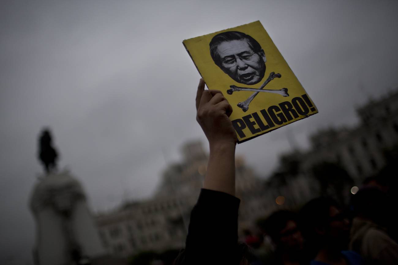<p>¿Indulto a Fujimori?</p>  Entre el papa, la crisis política y la «reconciliación nacional»