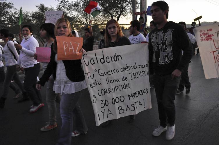 <p>El fracaso de una estrategia: una crítica a la guerra contra el narcotráfico en México, sus justificaciones y efectos</p>